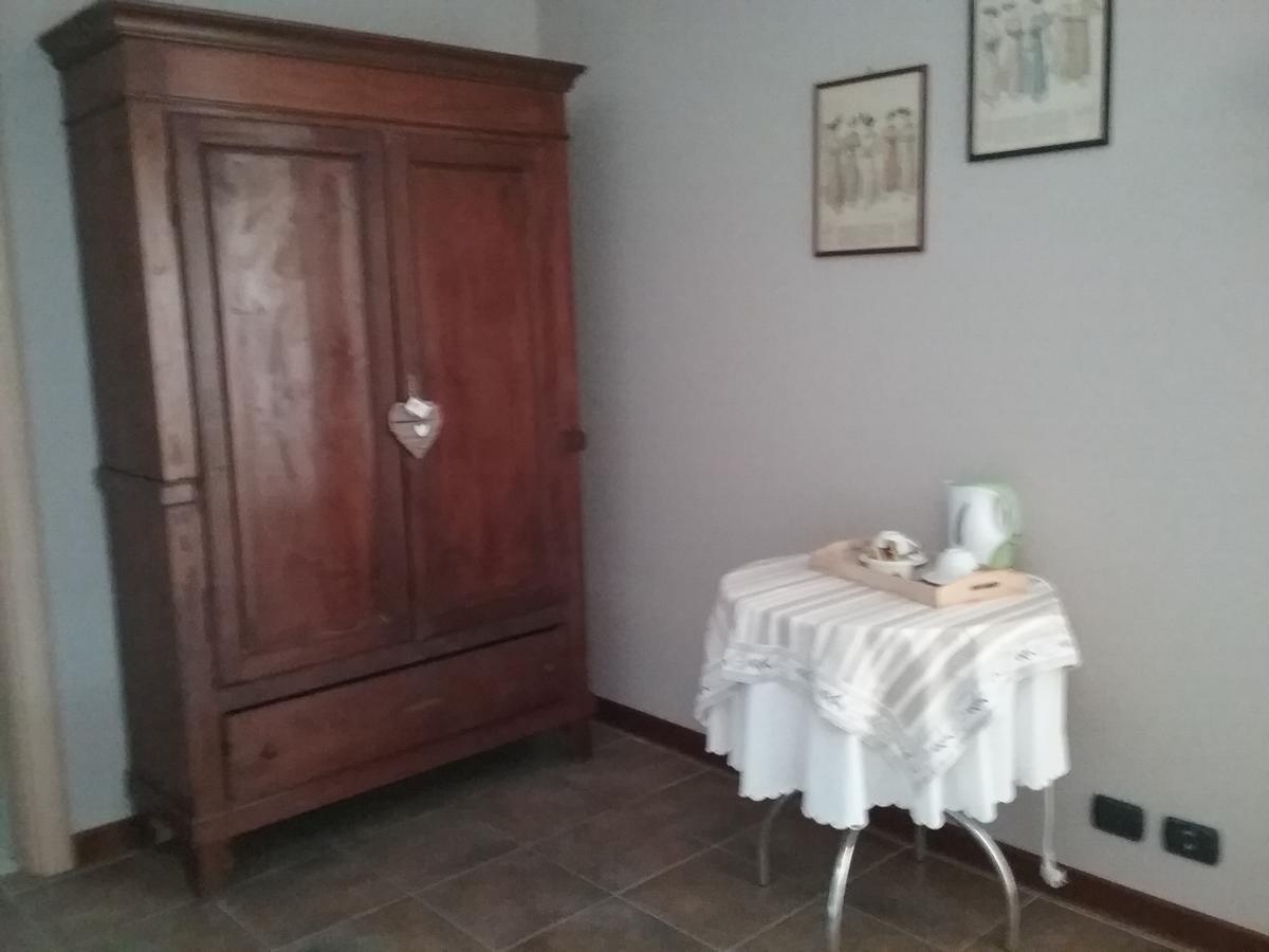 La Terrazza Del Barbaresco Panzió Neviglie Kültér fotó