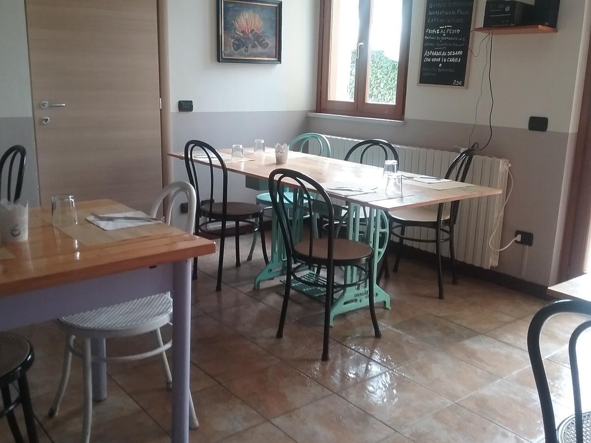 La Terrazza Del Barbaresco Panzió Neviglie Kültér fotó