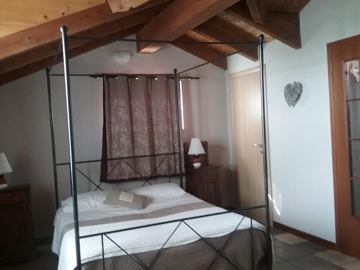 La Terrazza Del Barbaresco Panzió Neviglie Kültér fotó