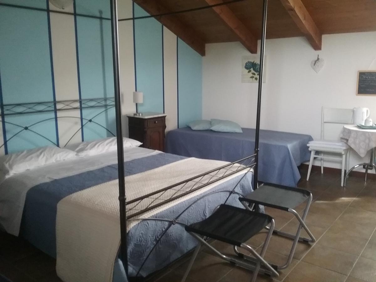 La Terrazza Del Barbaresco Panzió Neviglie Kültér fotó