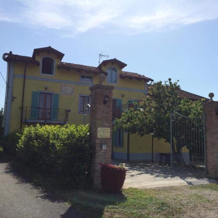 La Terrazza Del Barbaresco Panzió Neviglie Kültér fotó